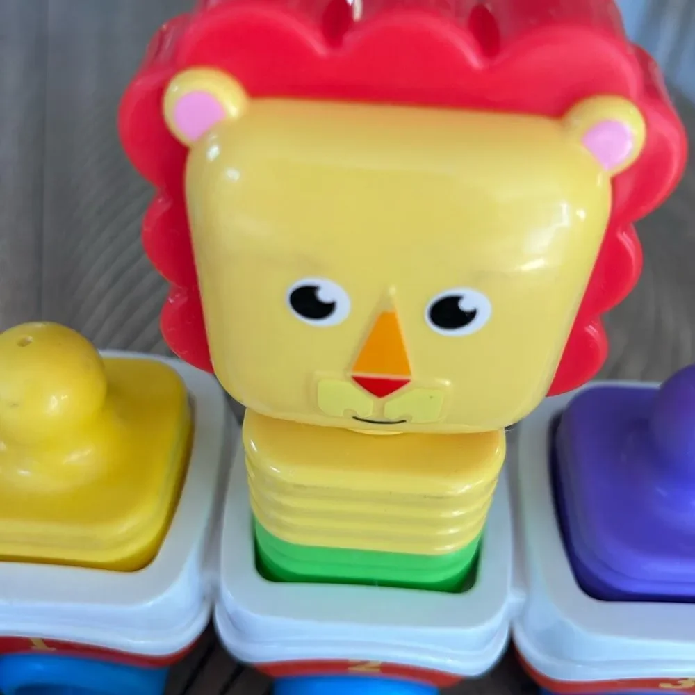 Easy as 1 2 3 CLASSIC Choo Choo Train 🚂 and Blocks Toy Set Tiger🐯& 9 blocks!